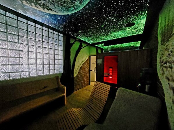 湿蒸房、身体护理、芳香疗法、热石按摩、深层组织按摩、产前按摩