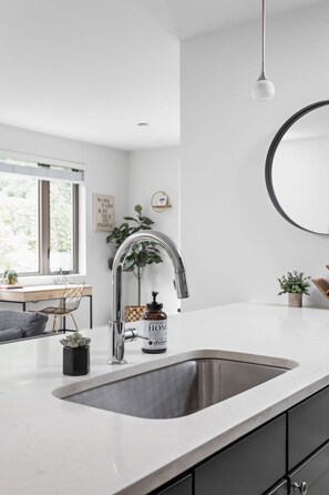 公寓 | 私人廚房 | 雪櫃、微波爐、焗爐、爐具