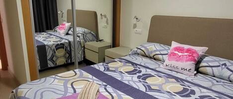 2 soverom, strykejern/-brett, reiseseng for barn og wi-fi (inkludert)