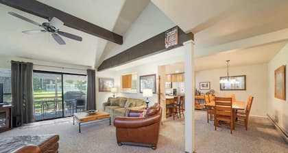 Caddyshack - 35 Aspen Circle