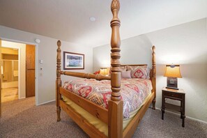 4 間睡房、熨斗/熨衫板、上網、床單