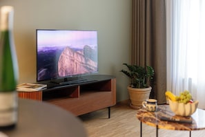 Classic Apartment | 1 bedroom, hypo-allergenic bedding, in-room safe, blackout curtains - Residence du Lys (Luxembourg City)