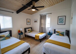 4 habitaciones, tabla de planchar con plancha, wifi y ropa de cama 