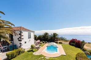 Piscina interna, piscina externa