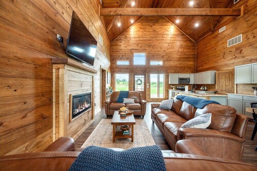 4 Bedrooms | 12 Guest | 3.5 Baths