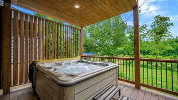 Baignoire à remous extérieure