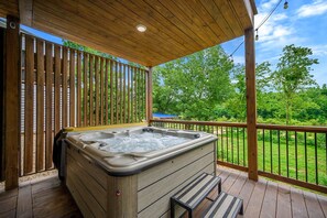 Bain à remous extérieur