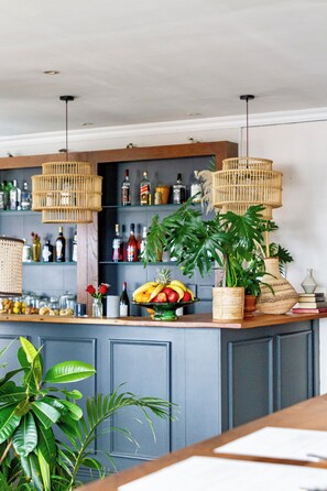 Bar (on property) - Royal Boutique Hotel (Cape Town)