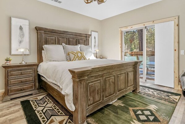 3 bedrooms, iron/ironing board, travel crib, WiFi