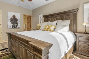 3 habitaciones, tabla de planchar con plancha, wifi y ropa de cama 