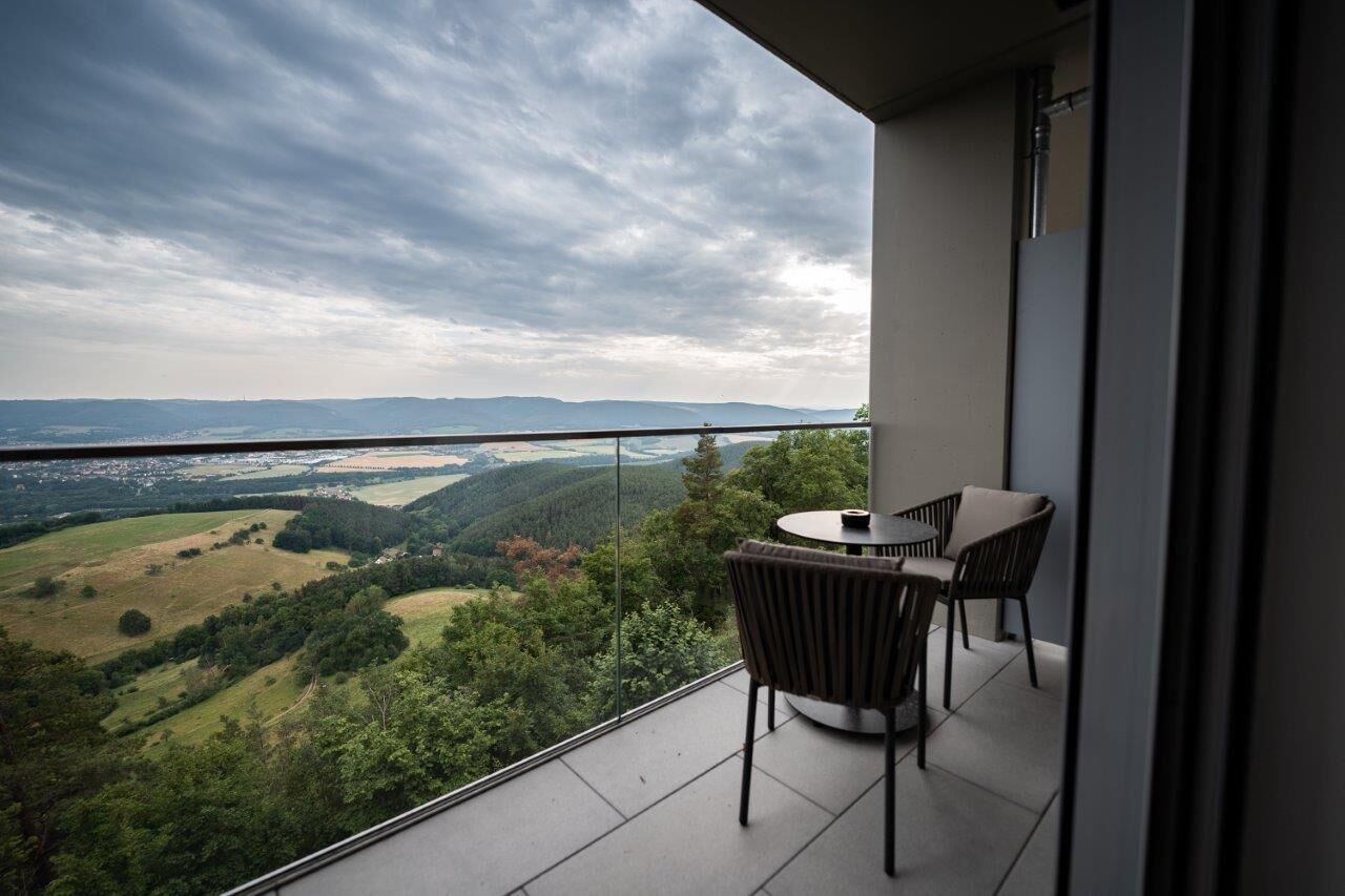 Exclusive-Doppelzimmer, 1 King-Bett, Hanglage | Terrasse/Patio