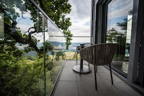 Exclusive Suite, 1 King Bed with Sofa bed, Slope side | Terrace/patio - Kulmberghaus (Unterwellenborn)