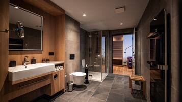 Exclusive-Studiosuite, Bergseite | Badezimmer | Haartrockner, Handtücher, Seife, Shampoo