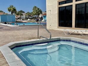 A heated pool - Long Term & Pet Friendly Condo - Free round of Golf & Activities Every Day! (Panama City Beach)