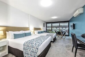 Cots/infant beds - Pegasus Apart'Hotel (Melbourne)