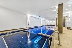 Indoor pool - Pegasus Apart'Hotel (Melbourne)