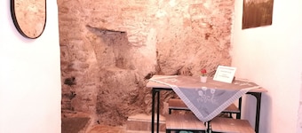 Accommodation for 6 guests with 3 bedrooms, 3 bathrooms & parking spaces