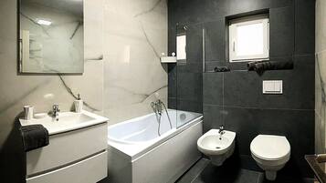 Handtücher, Toilettenpapier