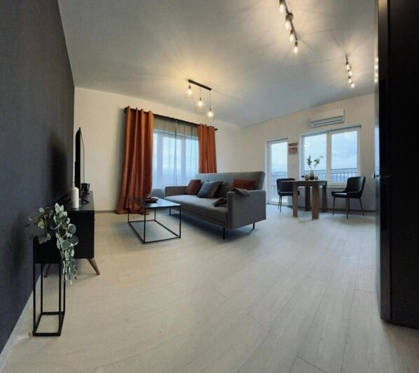 Smart-TV, Kamin