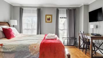 Superior kamer, 1 kingsize bed | 1 slaapkamer, een bureau, een strijkplank/strijkijzer, gratis wifi