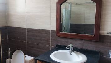 Dusche, Handtücher, Seife, Shampoo