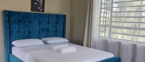 2 bedrooms, iron/ironing board, WiFi, bed sheets