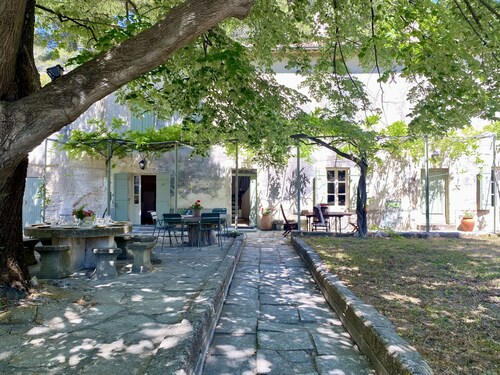 Mas Provençal aux Baux-de-Provence avec piscine