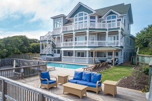 Terrace/patio - Premier Soundfront Dog Friendly w/ Pool, Hot Tub, Elevator, Theater & Game Rooms (Buxton)