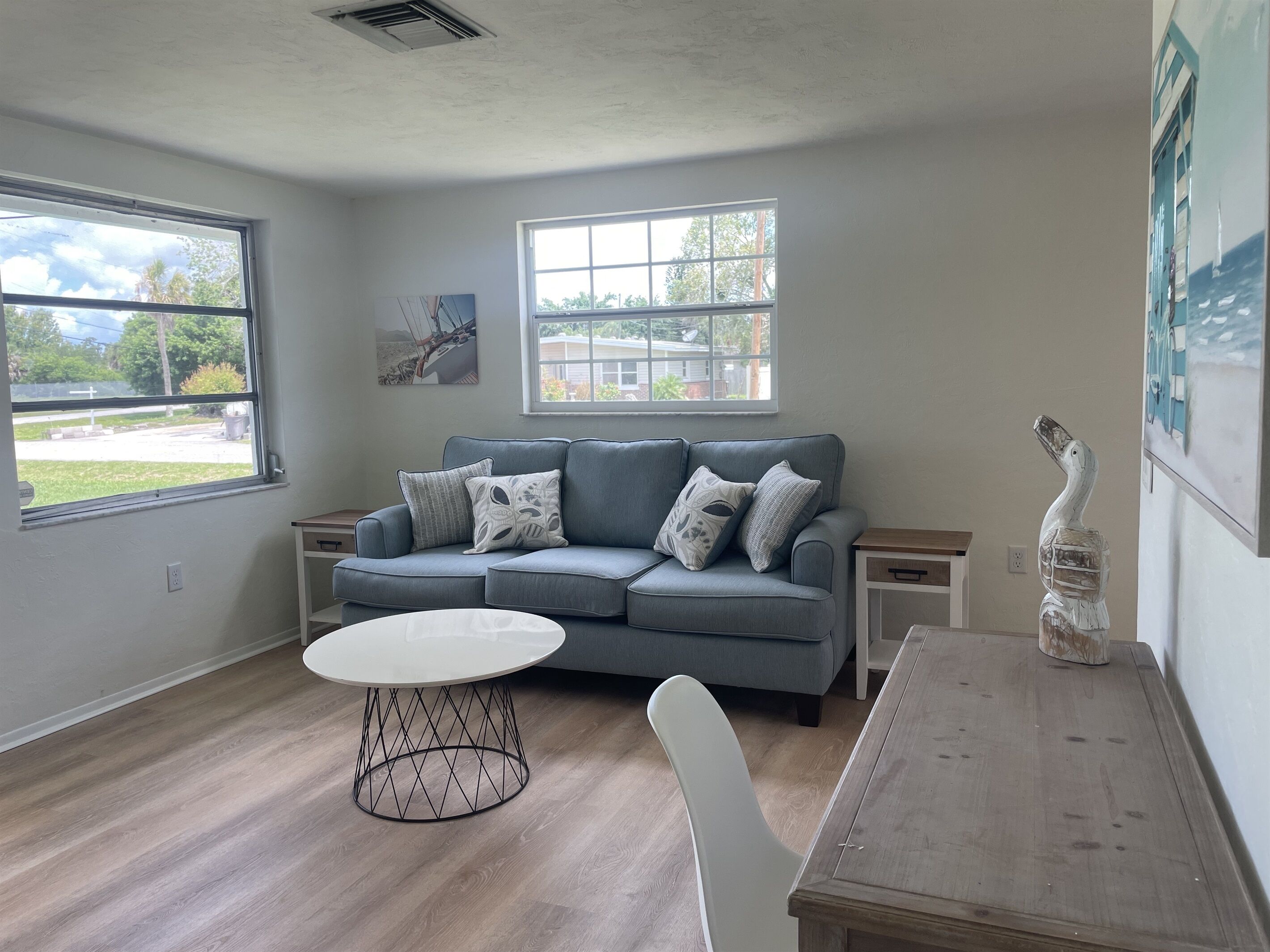 Cute 2 Bedroom Home Close To It All. - Sarasota, FL