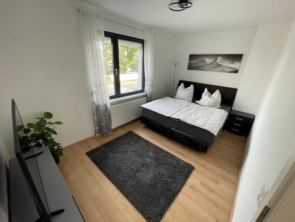 2 bedrooms, WiFi, bed sheets