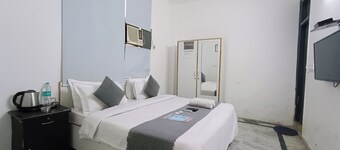 Mauryan Express Hotel @ Hauz Khas Fort