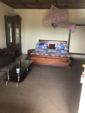 Deluxe Room | Memory foam beds, laptop workspace, free WiFi