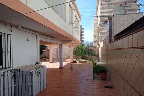 Quiet, first line, renovated, 2 bedrooms, good area