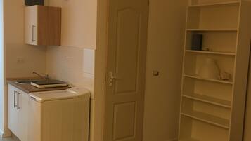 Fridge, oven