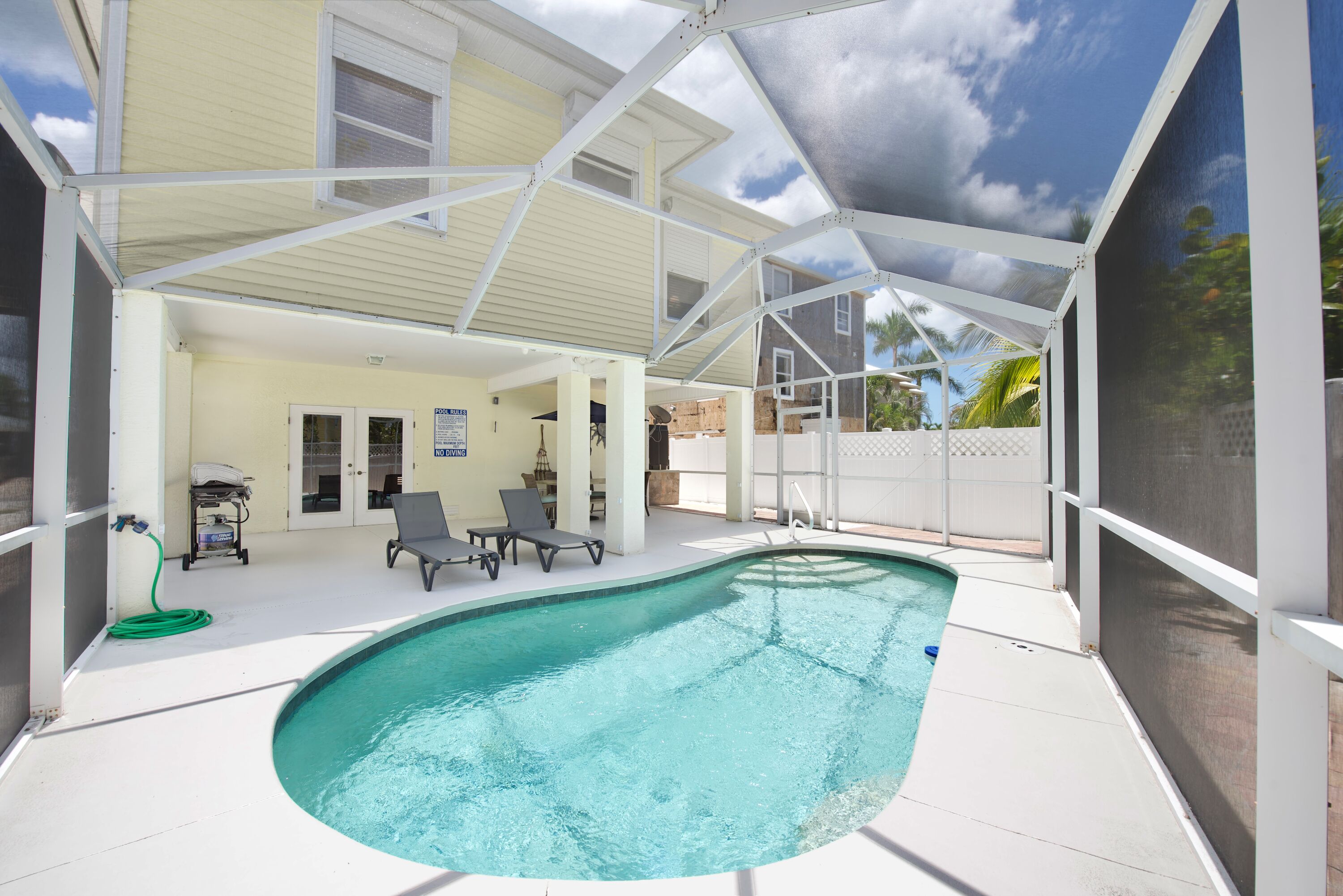 Palm Island, cute pool home with 3 bedrooms