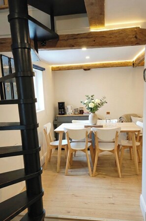 Dining - Gite Typique Alsacien 3 Chambres (Achenheim)