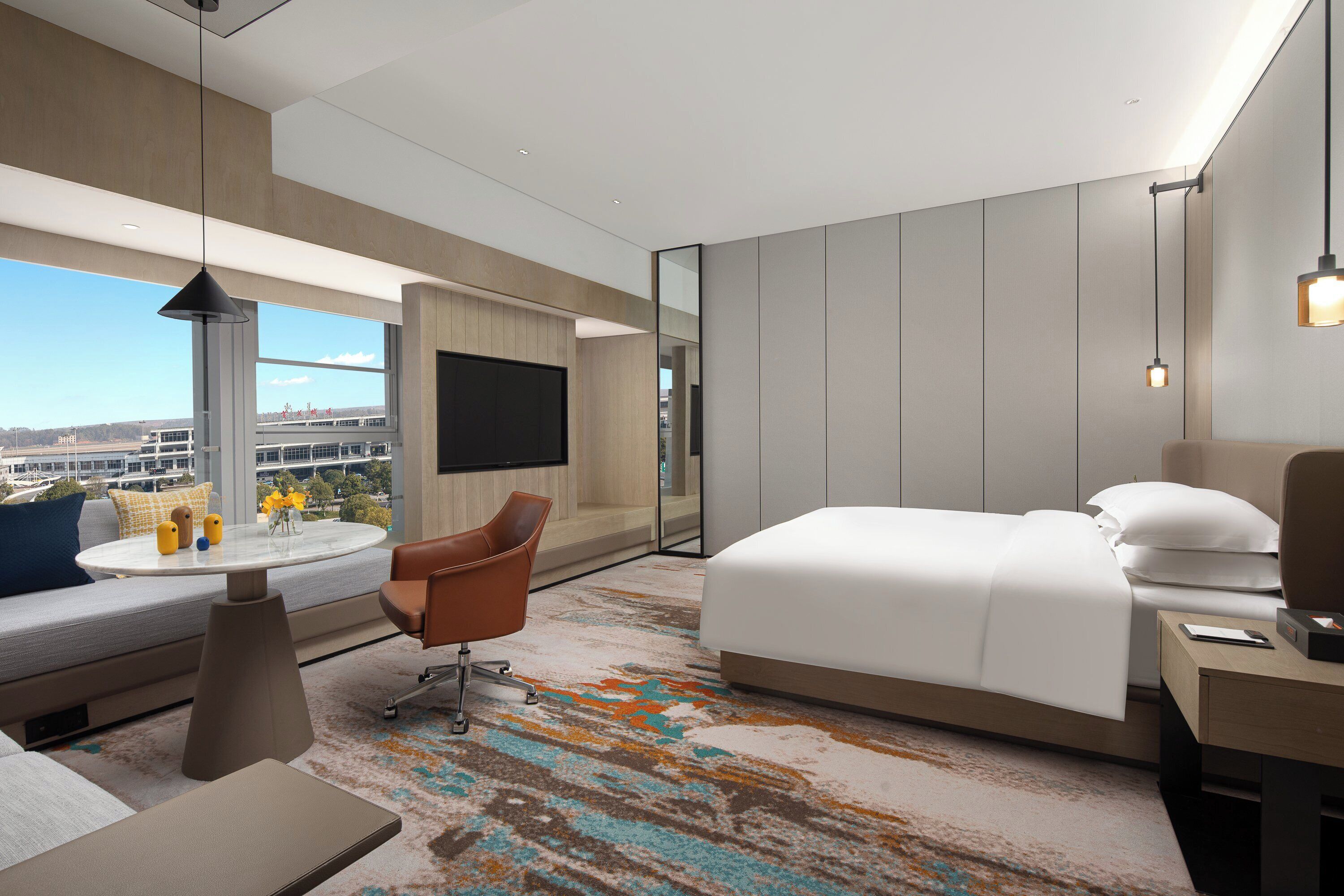 商務開放式套房, 1 張特大雙人床 | 羽絨被、特厚豪華床墊、書桌、遮光窗簾/窗簾