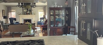 The Fig Tree Garden House.
Casual elegance in a park like setting