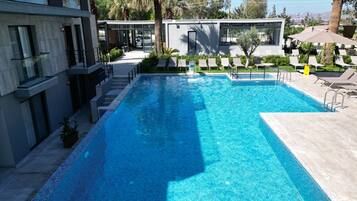 Piscina stagionale all'aperto