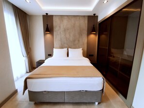 Phòng Deluxe | Két bảo mật tại phòng, phòng cách âm, bàn ủi/dụng cụ ủi quần áo 