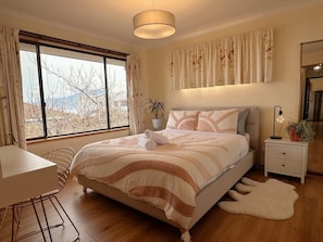 2 bedrooms, desk, iron/ironing board, travel crib