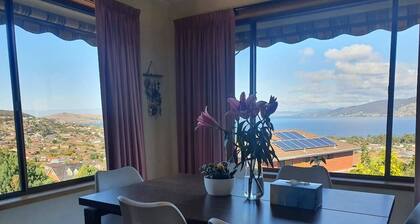 H Retreat 10 Min to City and 10 Min to Airport