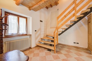 Family House, Multiple Bedrooms, 2 Bathrooms (Casa Mondragon In Lazise) | Interior - Casa Mondragon In Lazise (Lazise)