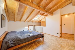 Maison Familiale, plusieurs chambres, 2 salles de bains (Casa Mondragon In Lazise)