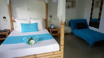 Comfort Double Room | In-room safe, individually decorated, individually furnished, desk