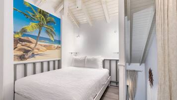 4 Schlafzimmer, Schreibtisch, Bügeleisen/Bügelbrett, Reisekinderbett