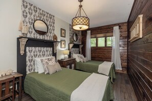 5 Schlafzimmer, Bügeleisen/Bügelbrett, Reisekinderbett, WLAN