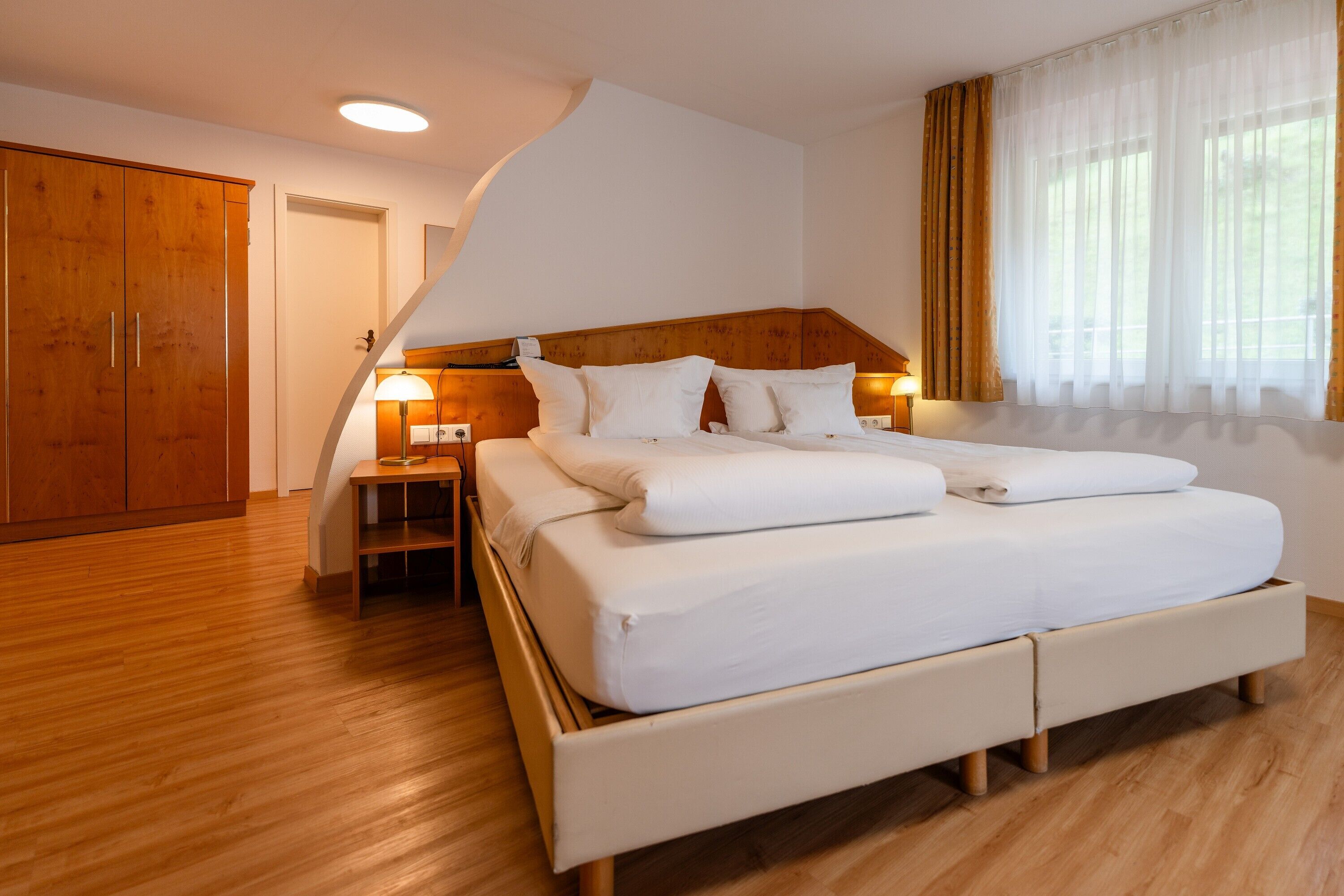 Doppia Exclusive | Biancheria da letto ipoallergenica, minibar, una cassaforte in camera