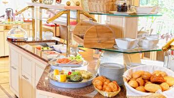 Desayuno de autoservicio incluido todos los días