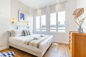 Iron/ironing board, free WiFi, bed sheets